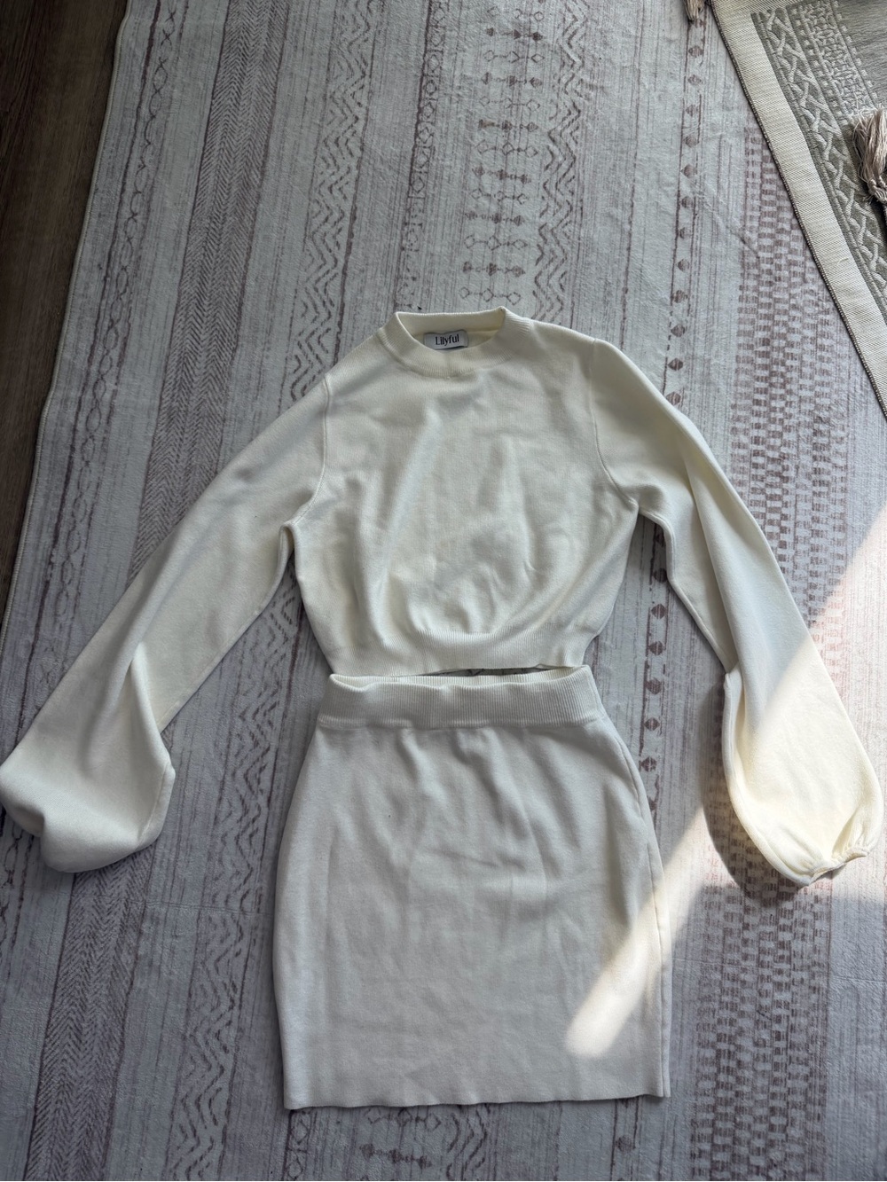 Lilyful cashmere Cream Two-Piece  long sleeves Set Size XS